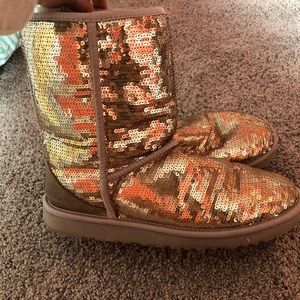 SPARKLE UGGS WORN A FEW TIMES